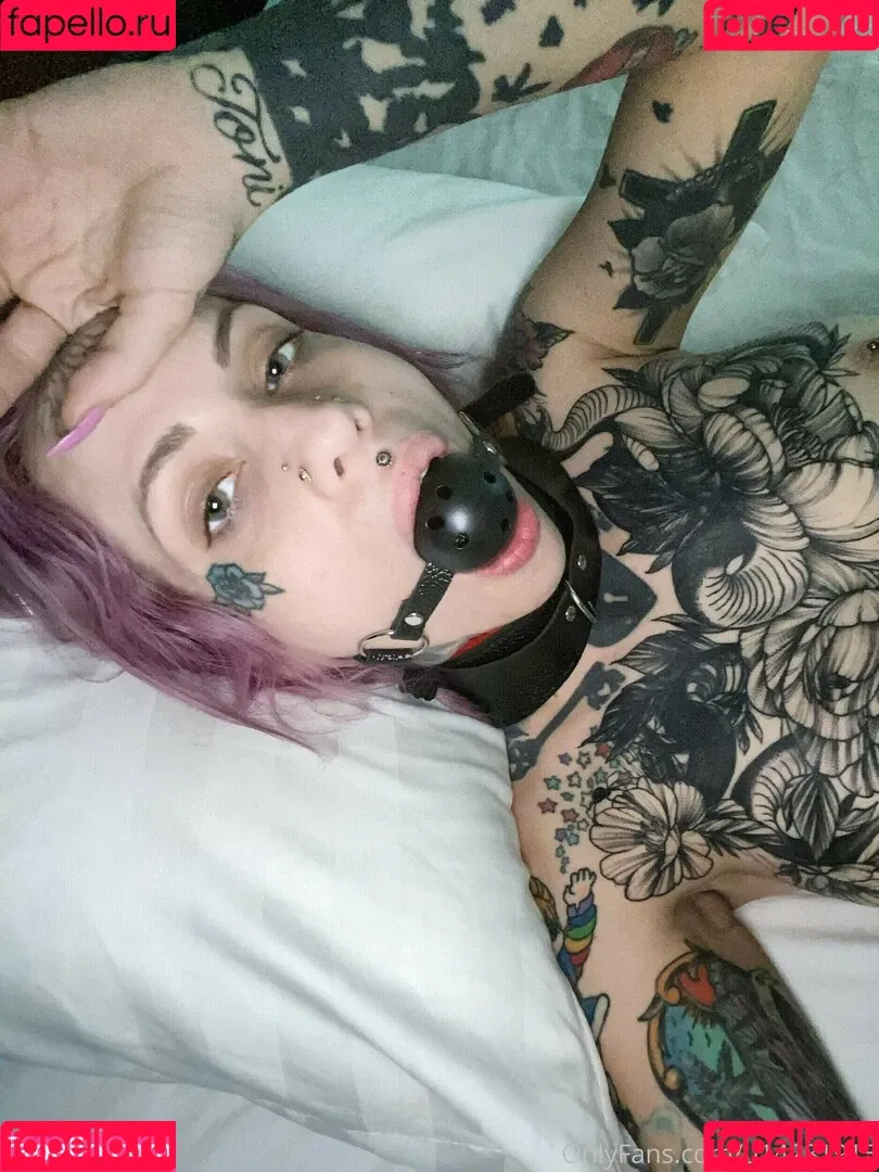 WomenMetal Onlyfans Photo Gallery 