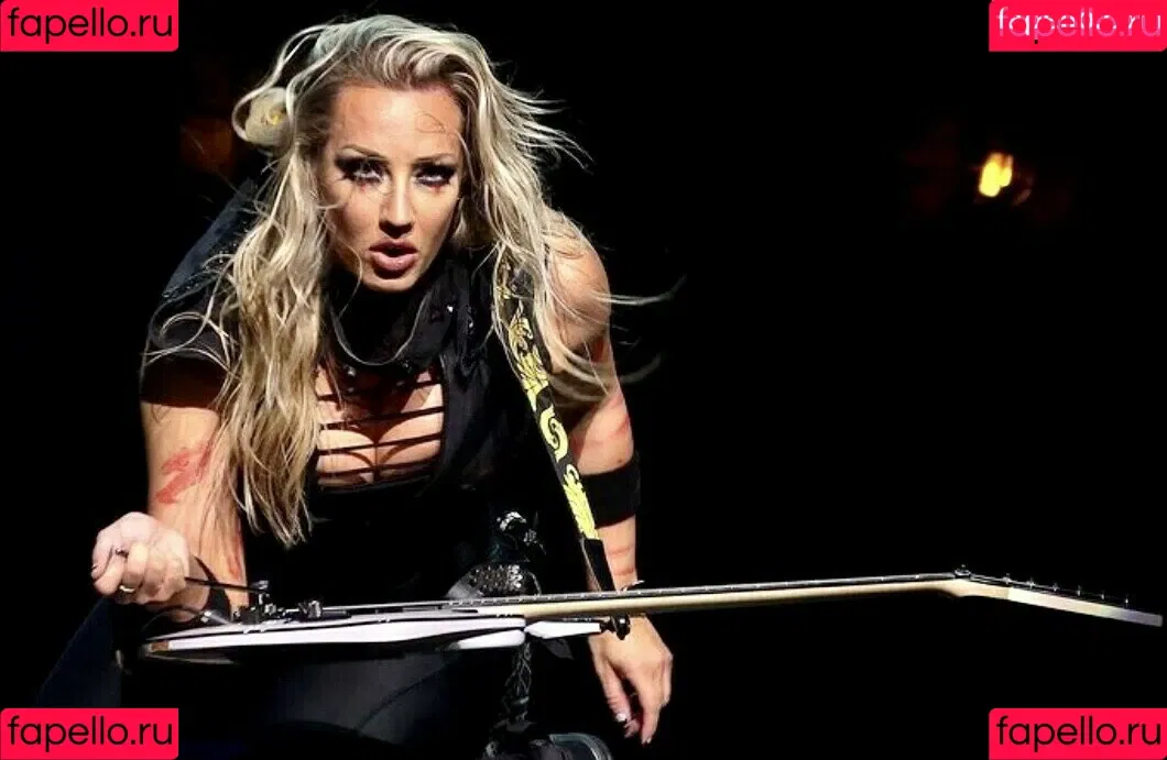 WomenMetal Onlyfans Photo Gallery 
