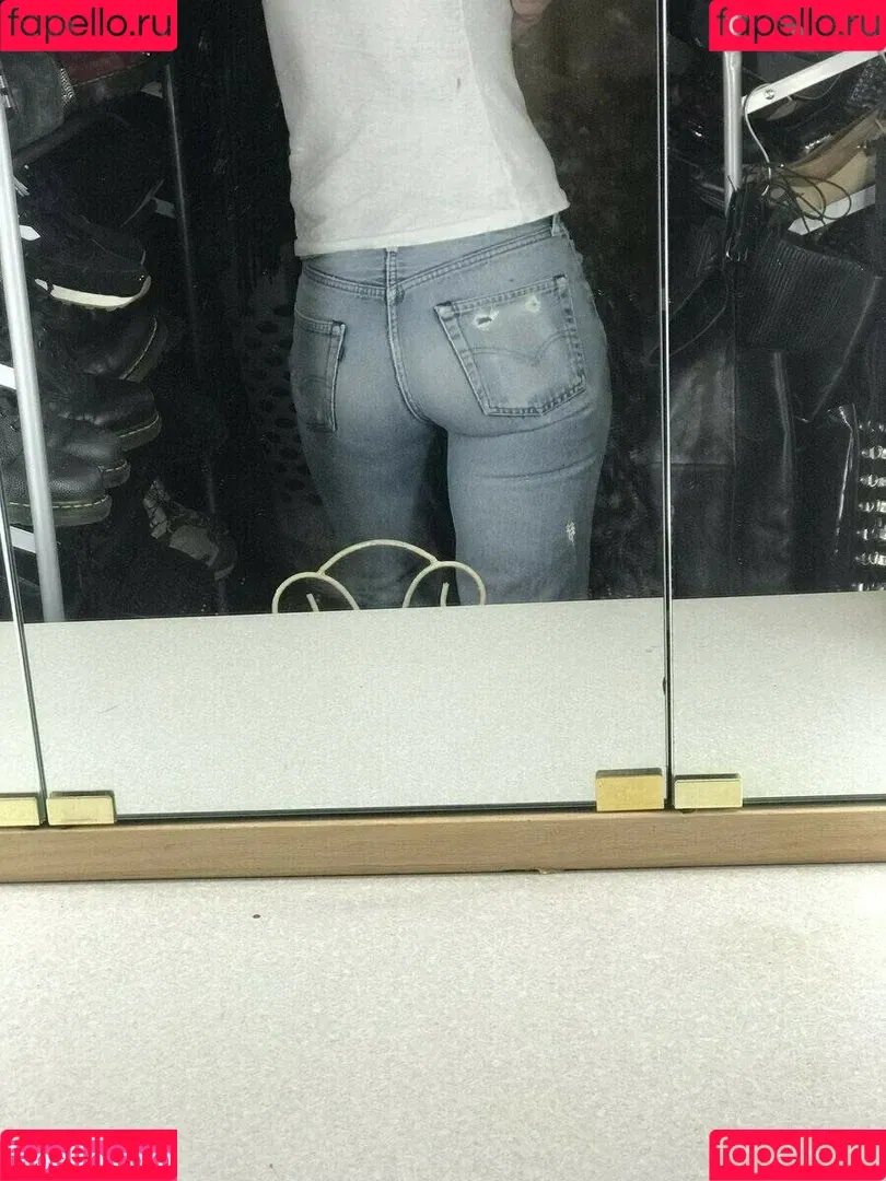 WomenMetal Onlyfans Photo Gallery 