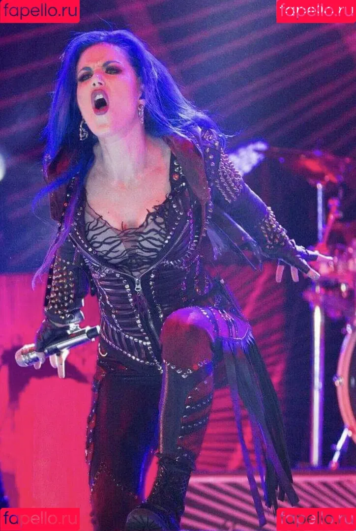 WomenMetal Onlyfans Photo Gallery 