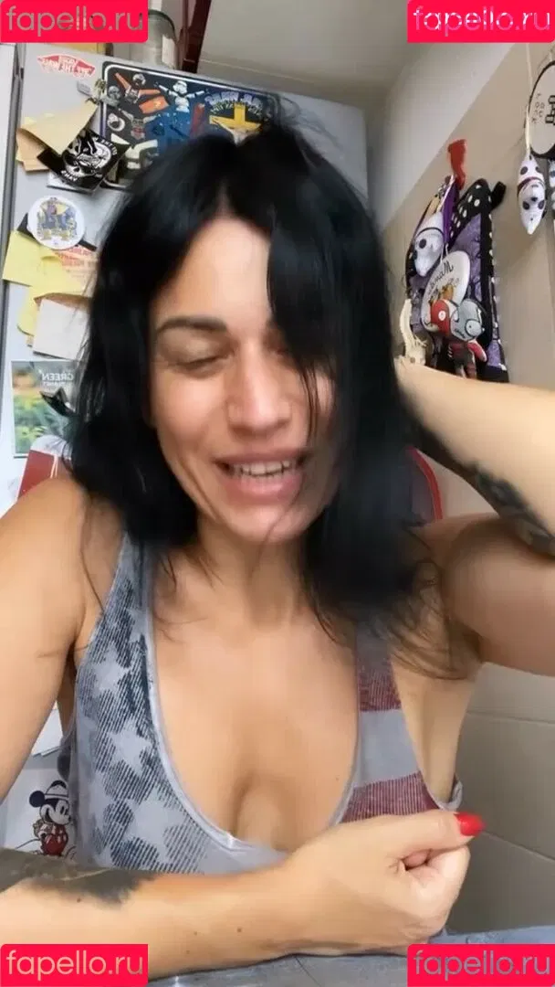 WomenMetal Onlyfans Photo Gallery 