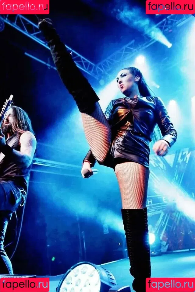 WomenMetal Onlyfans Photo Gallery 