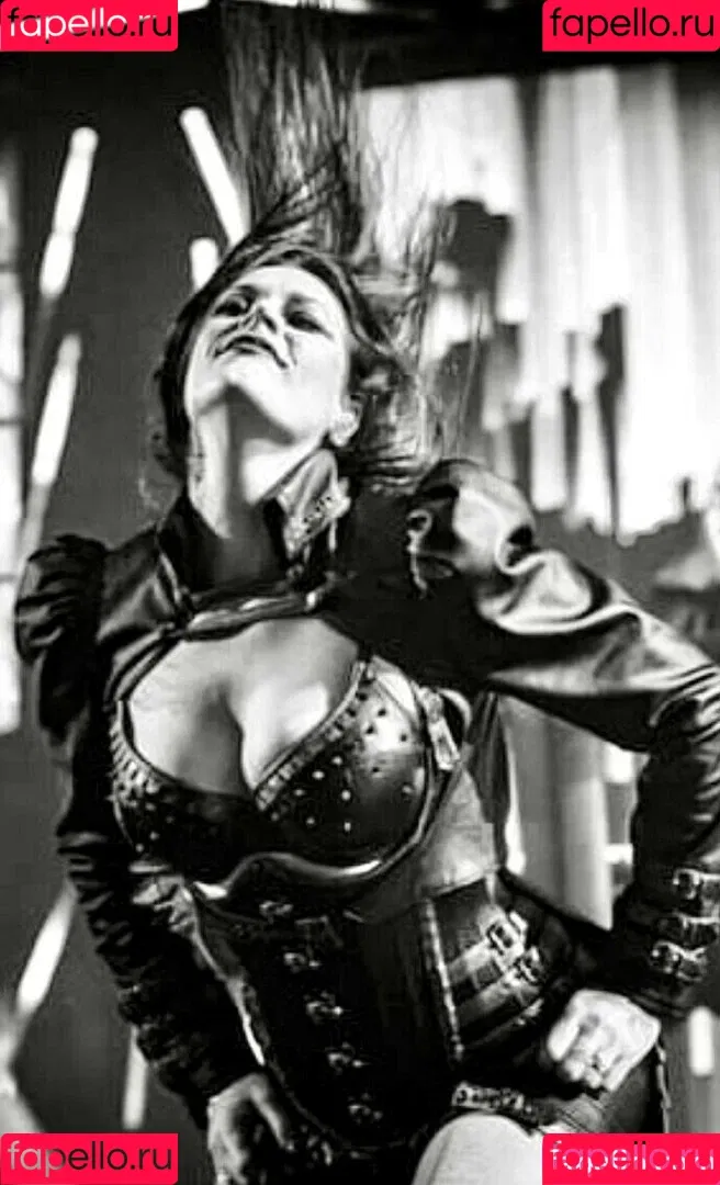 WomenMetal Onlyfans Photo Gallery 