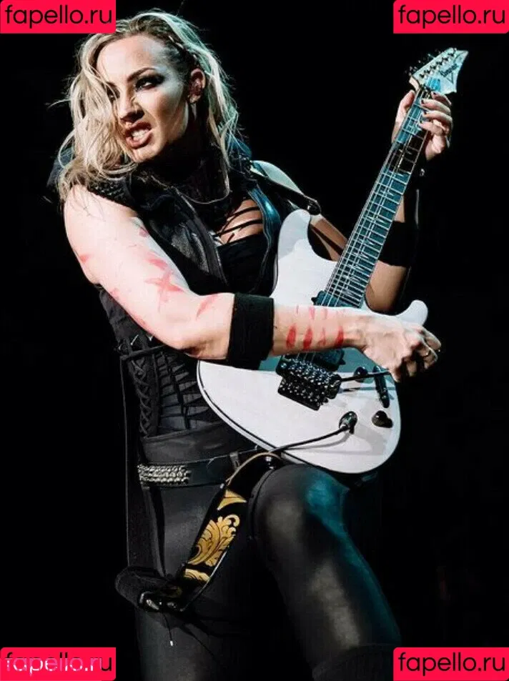 WomenMetal Onlyfans Photo Gallery 
