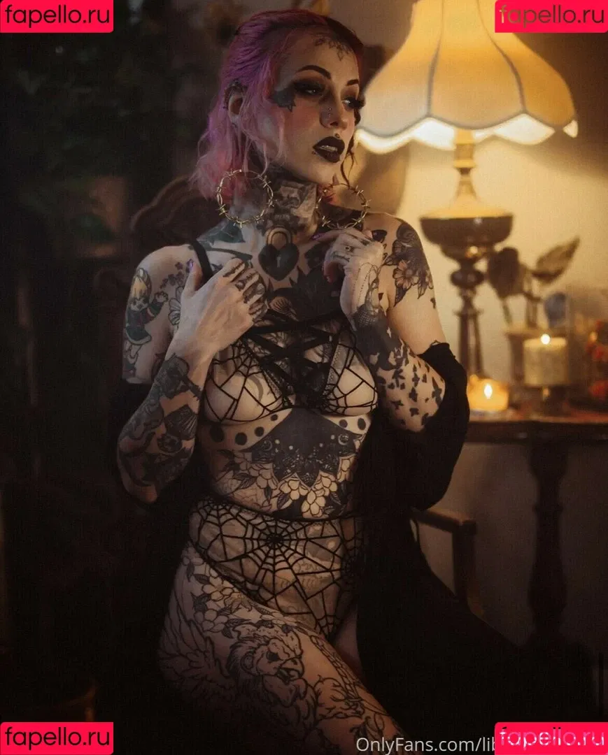 WomenMetal Onlyfans Photo Gallery 