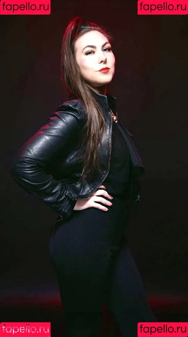 WomenMetal Onlyfans Photo Gallery 