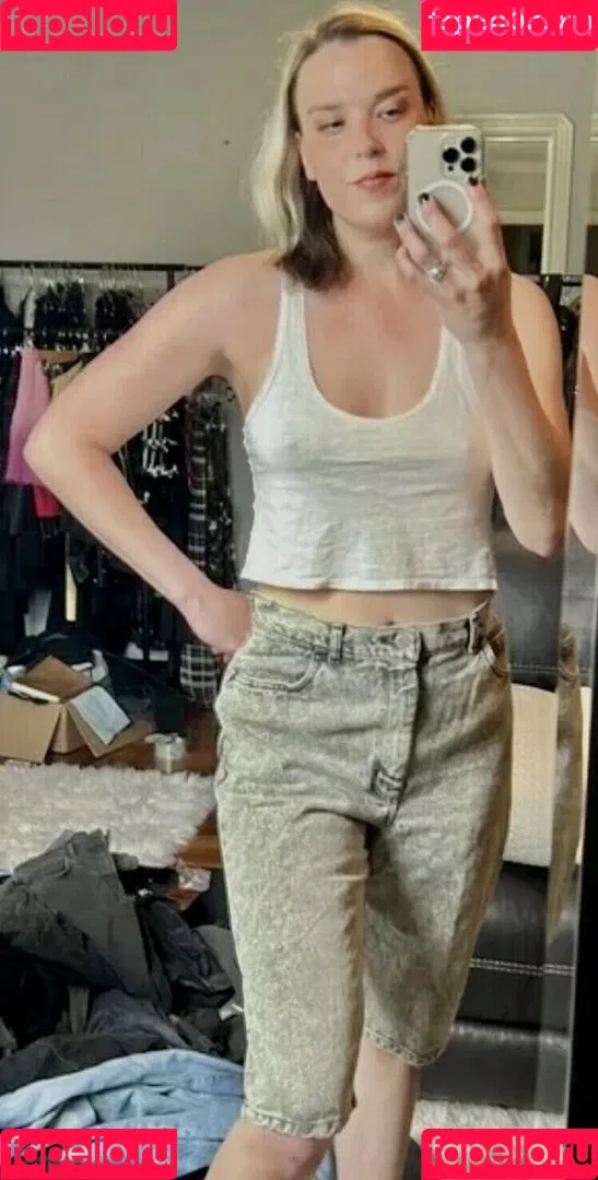WomenMetal Onlyfans Photo Gallery 