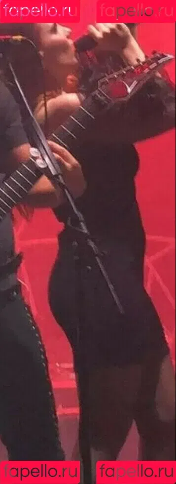 WomenMetal Onlyfans Photo Gallery 
