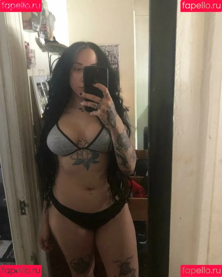 WomenMetal Onlyfans Photo Gallery 