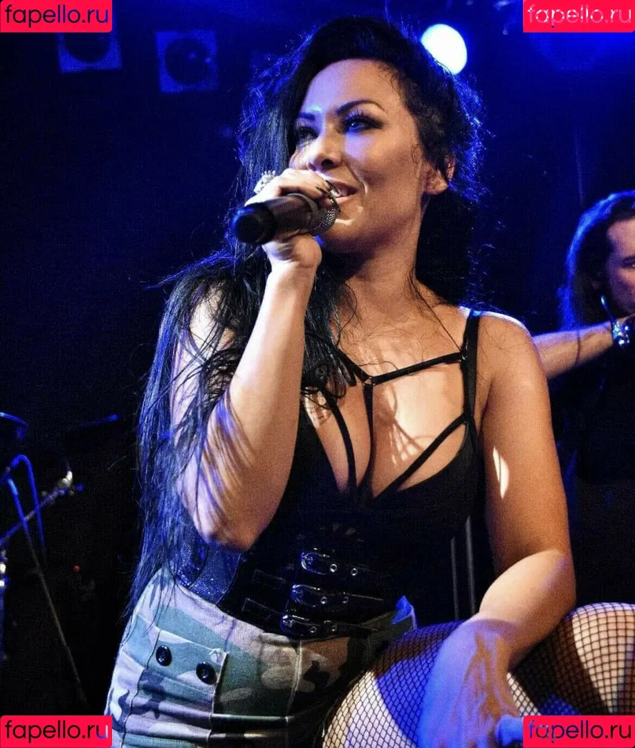 WomenMetal Onlyfans Photo Gallery 