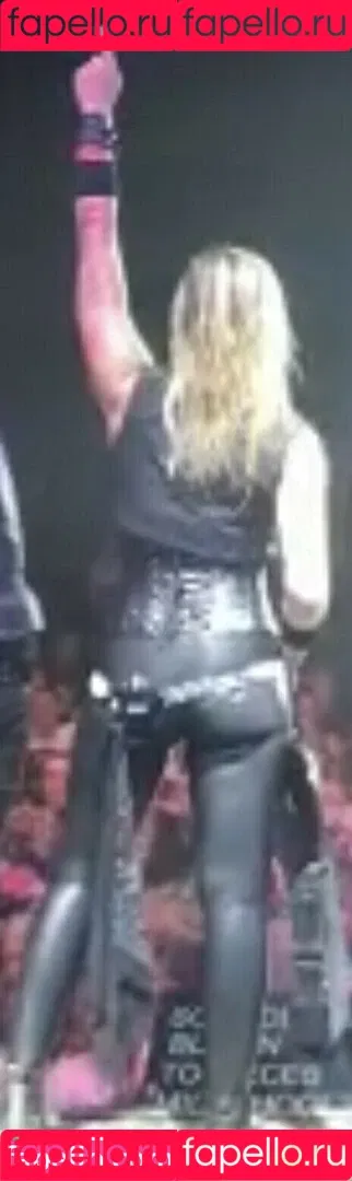 WomenMetal Onlyfans Photo Gallery 
