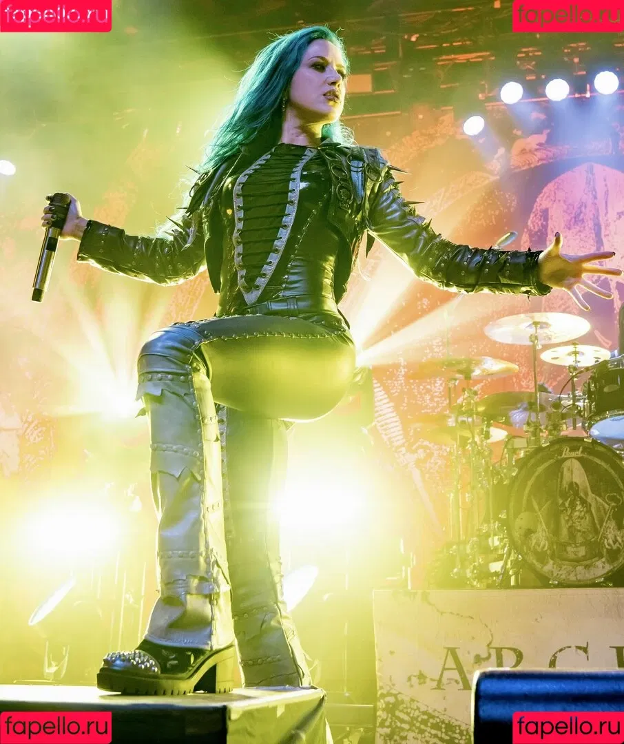 WomenMetal Onlyfans Photo Gallery 