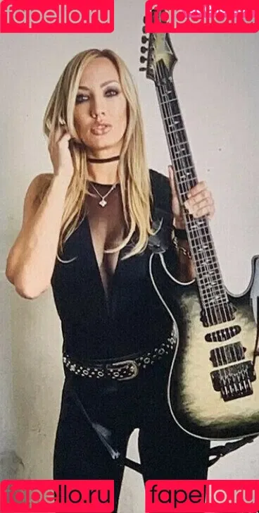 WomenMetal Onlyfans Photo Gallery 