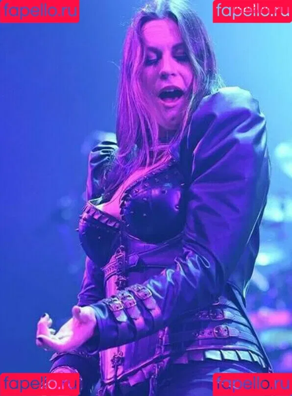 WomenMetal Onlyfans Photo Gallery 