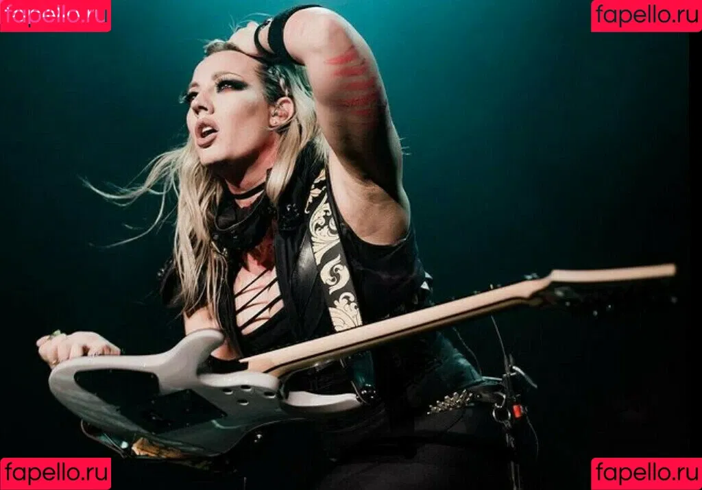 WomenMetal Onlyfans Photo Gallery 