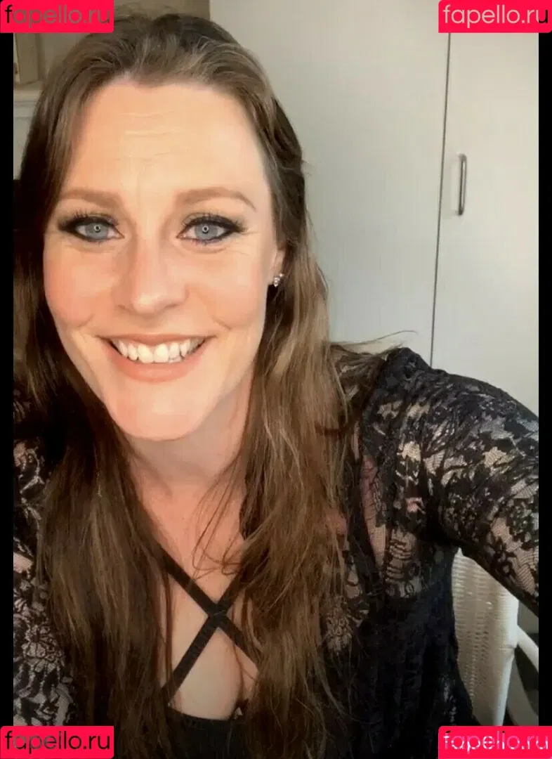 WomenMetal Onlyfans Photo Gallery 