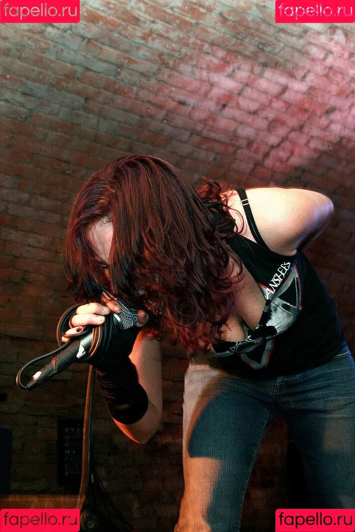 WomenMetal Onlyfans Photo Gallery 