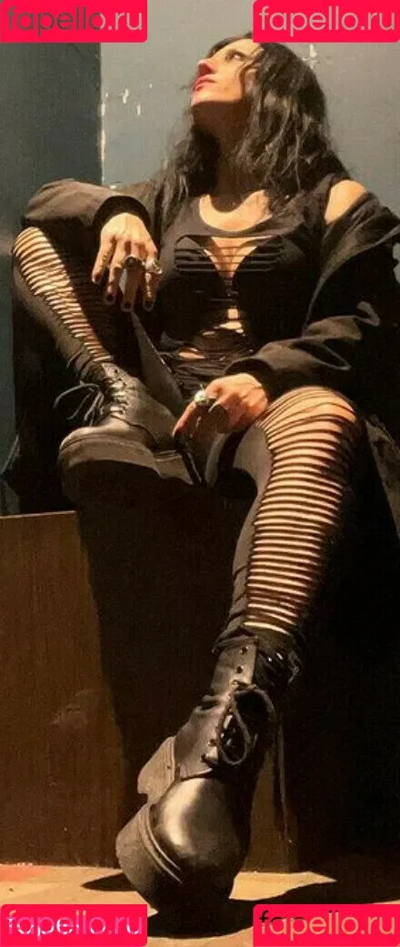 WomenMetal Onlyfans Photo Gallery 