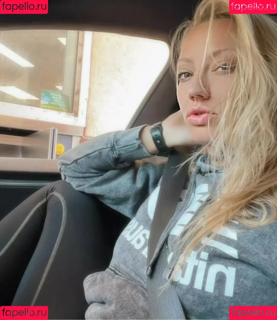 WomenMetal Onlyfans Photo Gallery 