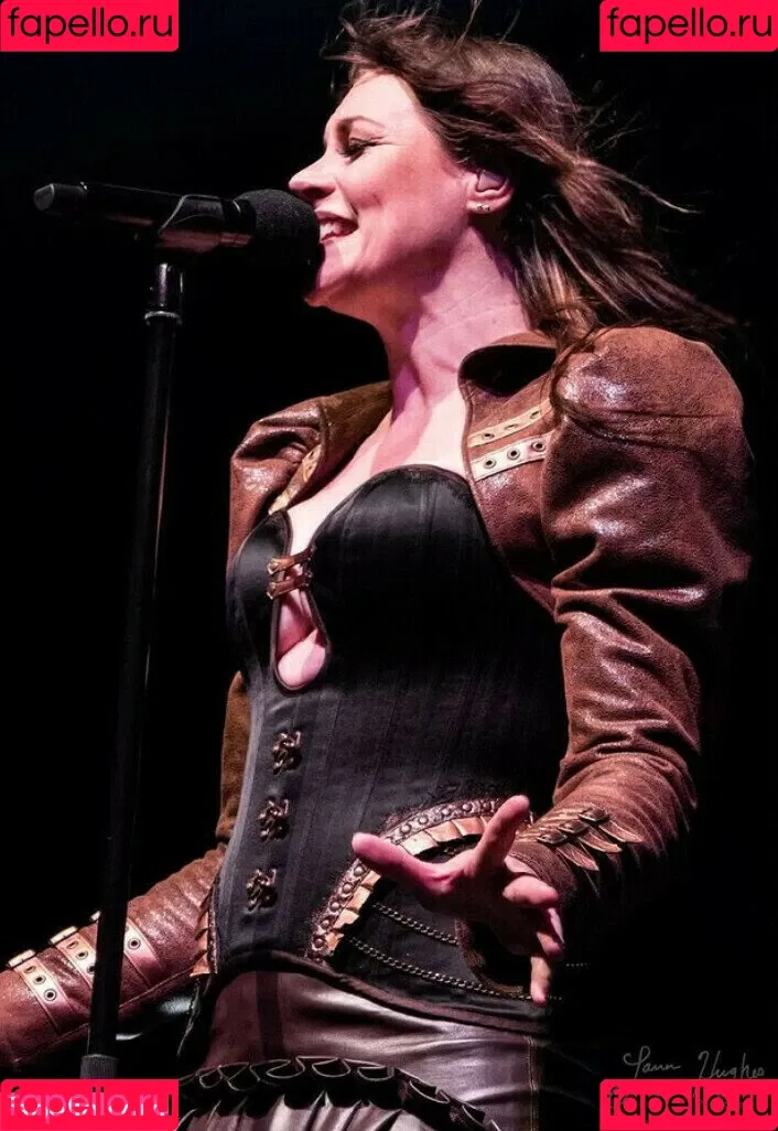 WomenMetal Onlyfans Photo Gallery 