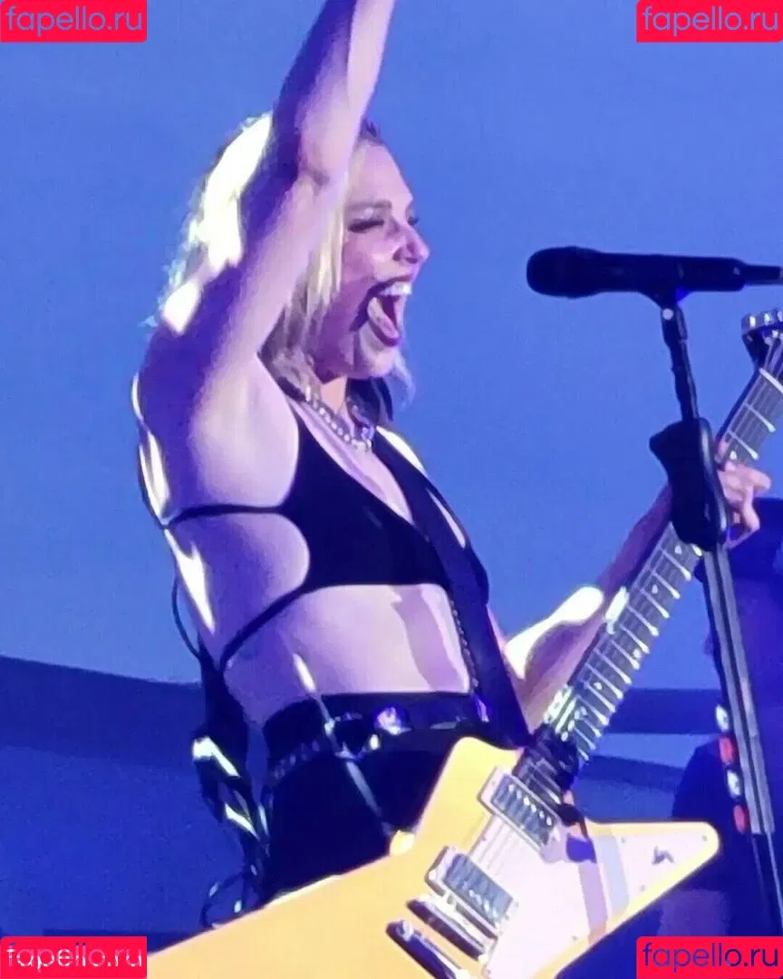 WomenMetal Onlyfans Photo Gallery 