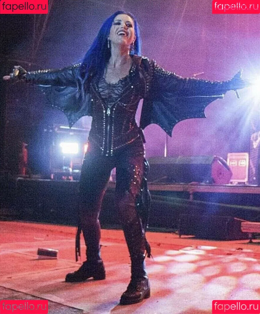 WomenMetal Onlyfans Photo Gallery 