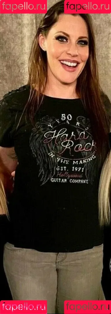 WomenMetal Onlyfans Photo Gallery 