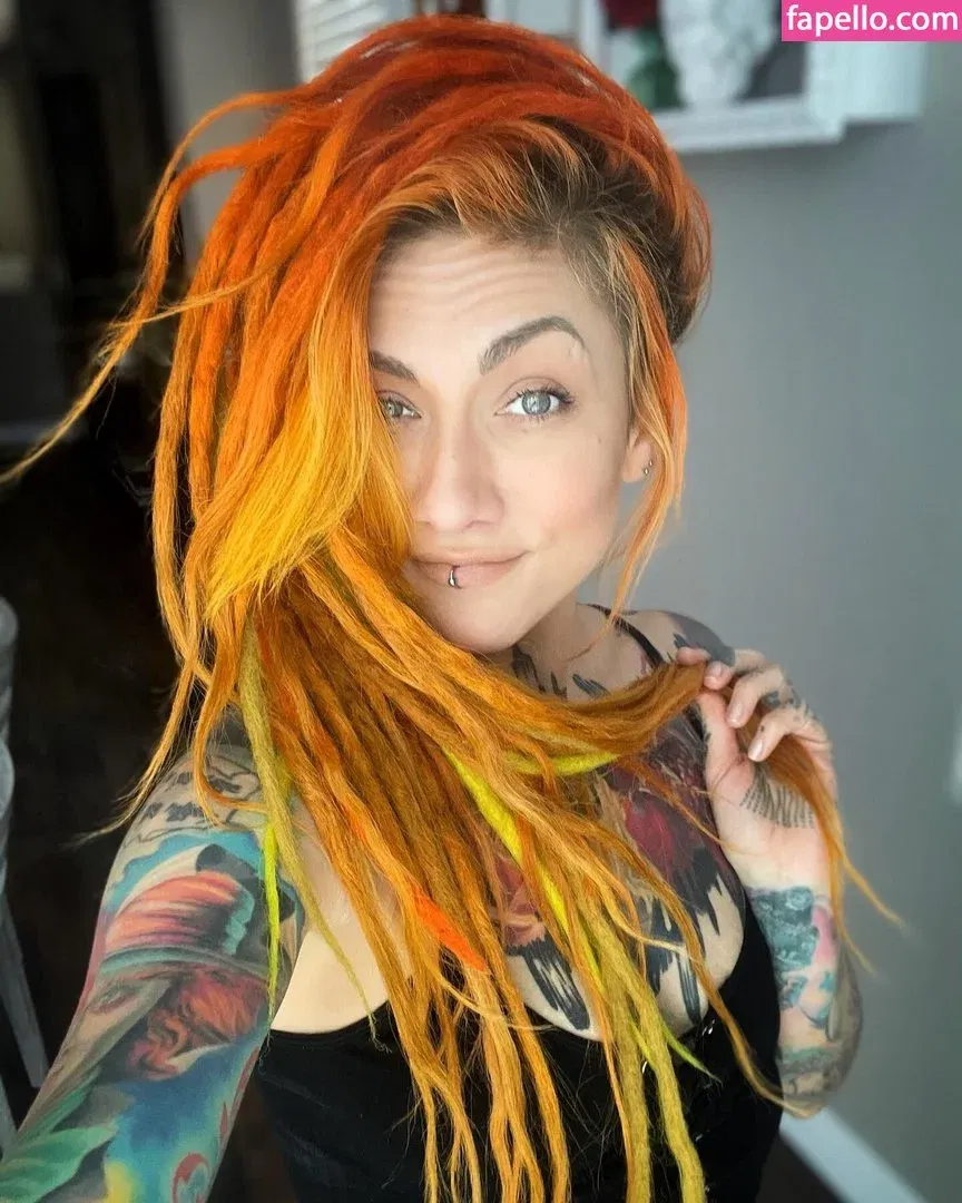 WomenMetal Onlyfans Photo Gallery 