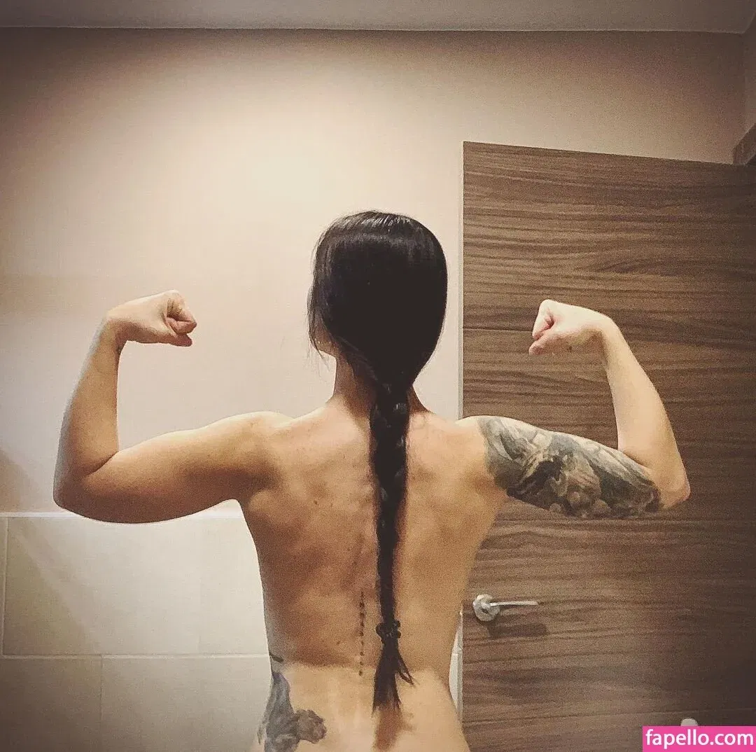 WomenMetal Onlyfans Photo Gallery 