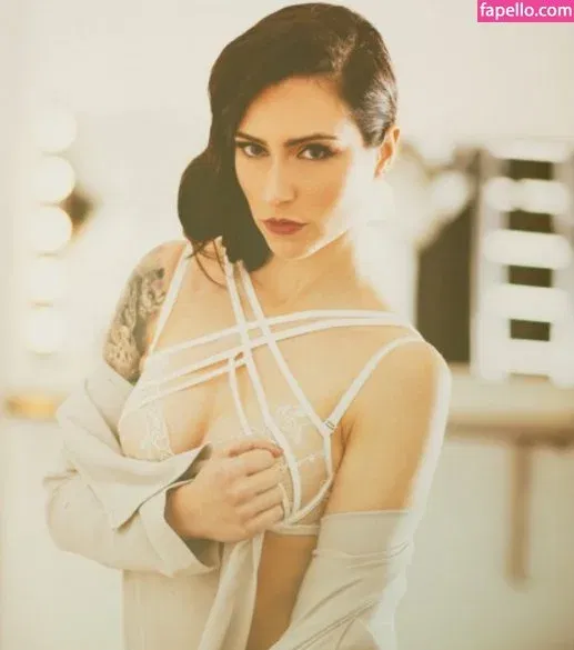 WomenMetal Onlyfans Photo Gallery 