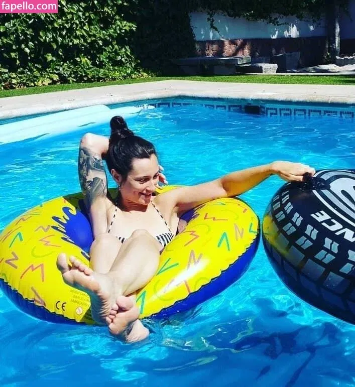 WomenMetal Onlyfans Photo Gallery 