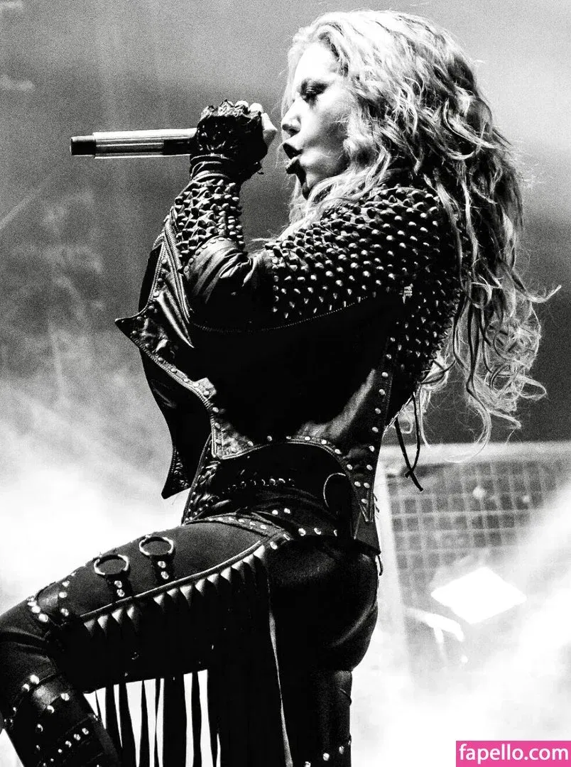 WomenMetal Onlyfans Photo Gallery 