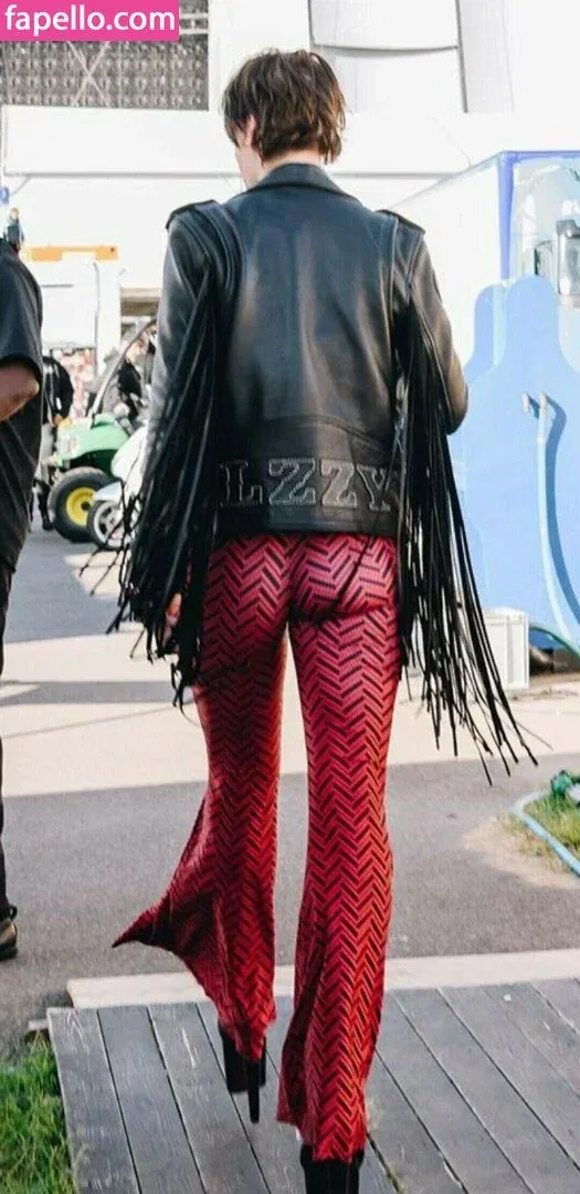 WomenMetal Onlyfans Photo Gallery 