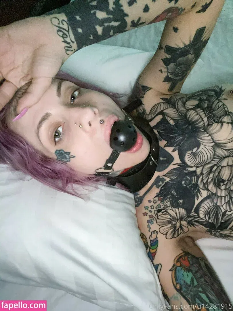 WomenMetal Onlyfans Photo Gallery 