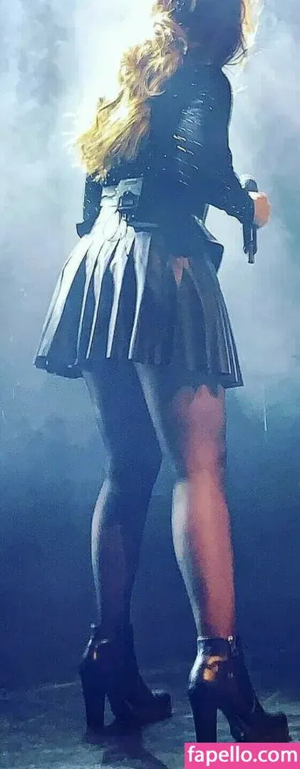 WomenMetal Onlyfans Photo Gallery 