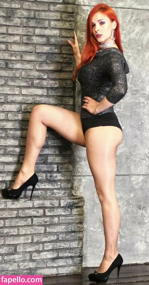 WomenMetal Onlyfans Photo Gallery 