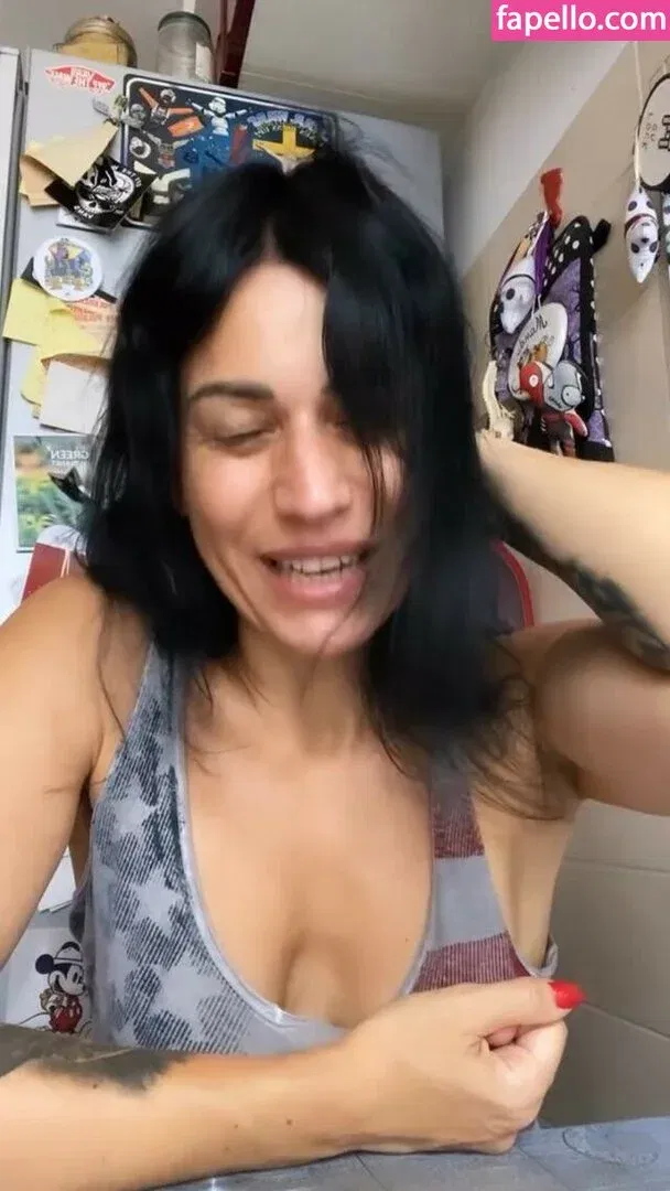 WomenMetal Onlyfans Photo Gallery 