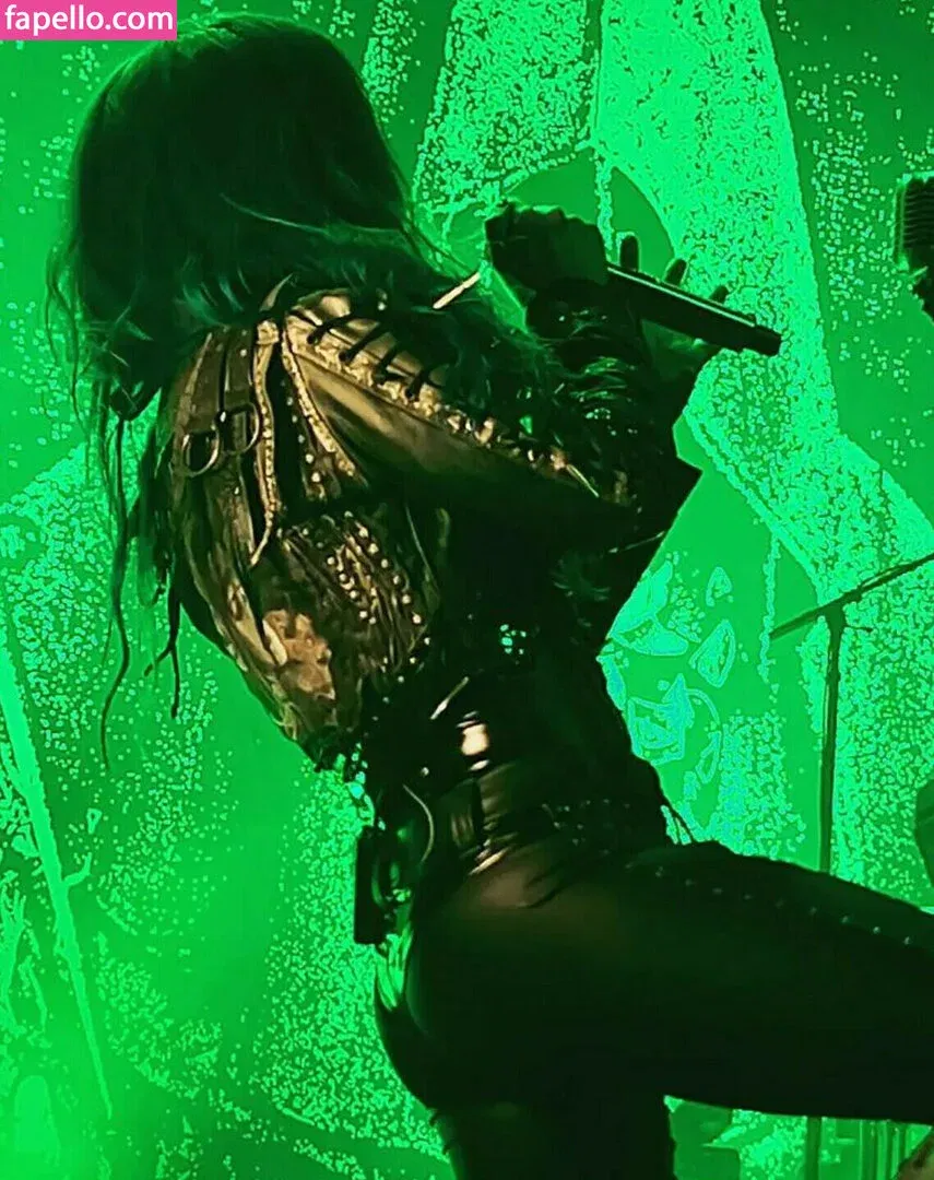 WomenMetal Onlyfans Photo Gallery 