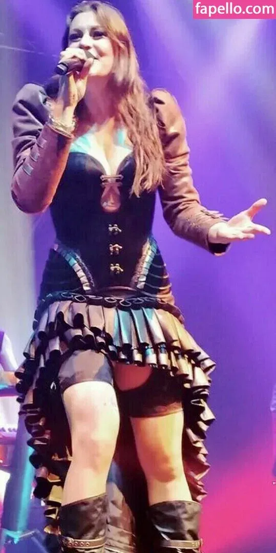 WomenMetal Onlyfans Photo Gallery 