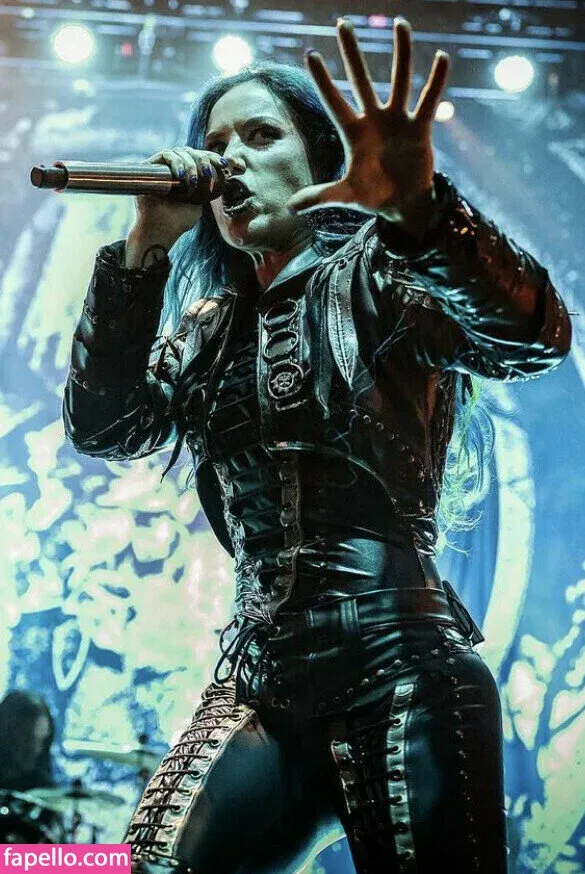 WomenMetal Onlyfans Photo Gallery 