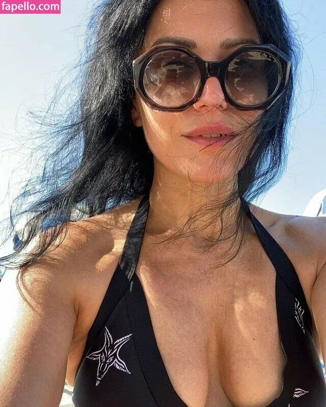 WomenMetal Onlyfans Photo Gallery 