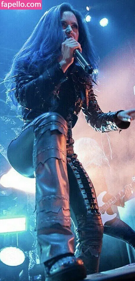 WomenMetal Onlyfans Photo Gallery 