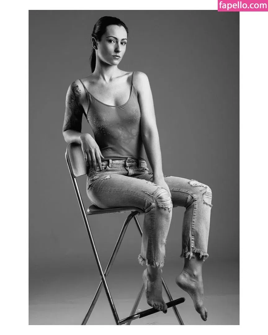 WomenMetal Onlyfans Photo Gallery 