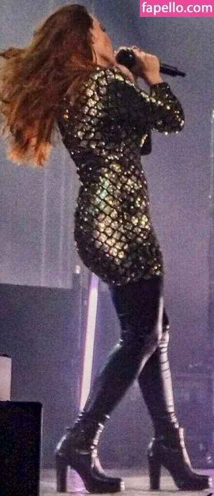 WomenMetal Onlyfans Photo Gallery 