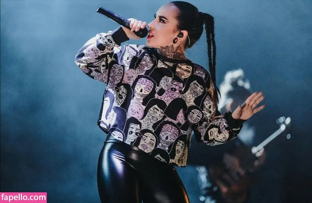 WomenMetal Onlyfans Photo Gallery 