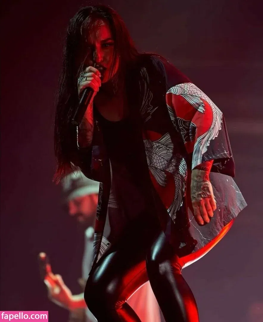 WomenMetal Onlyfans Photo Gallery 