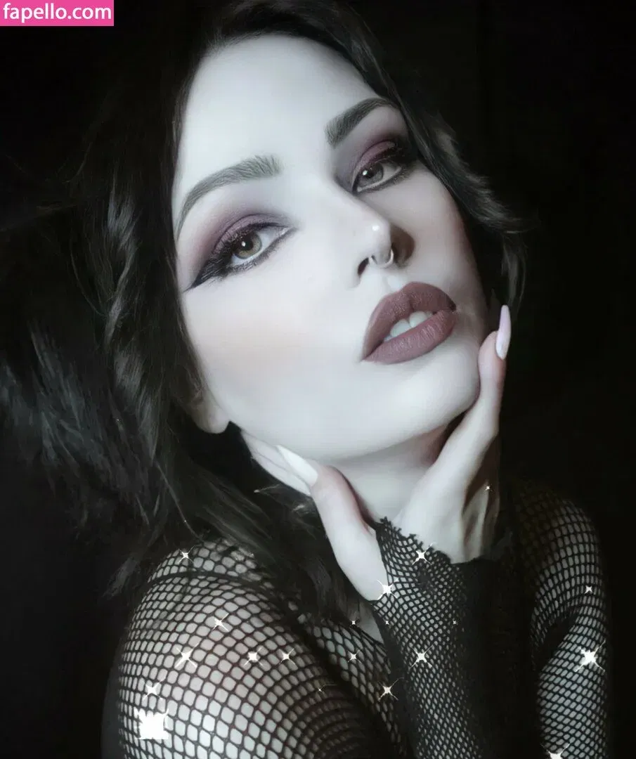 WomenMetal Onlyfans Photo Gallery 