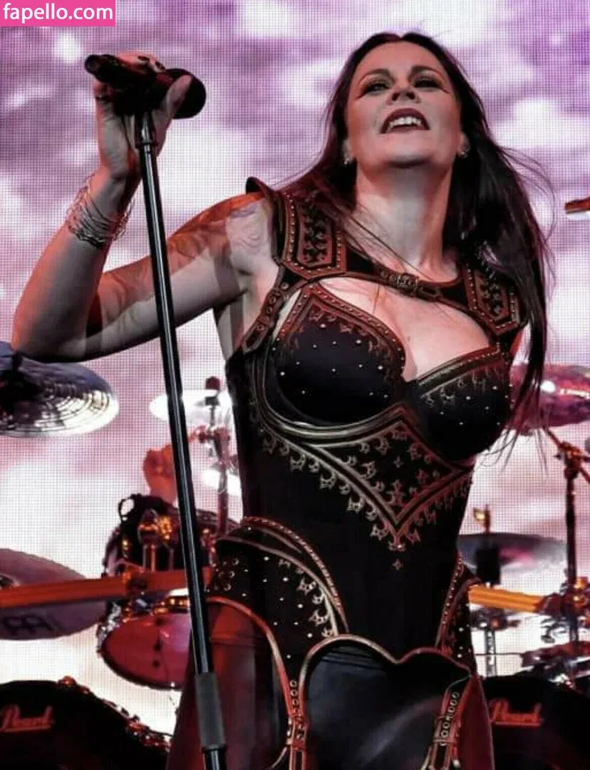 WomenMetal Onlyfans Photo Gallery 