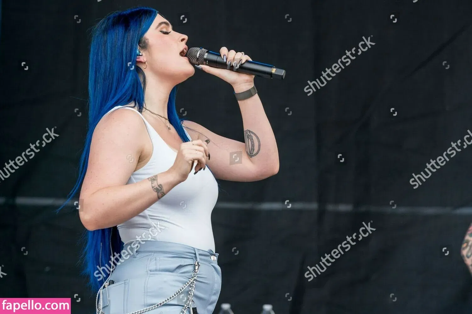 WomenMetal Onlyfans Photo Gallery 