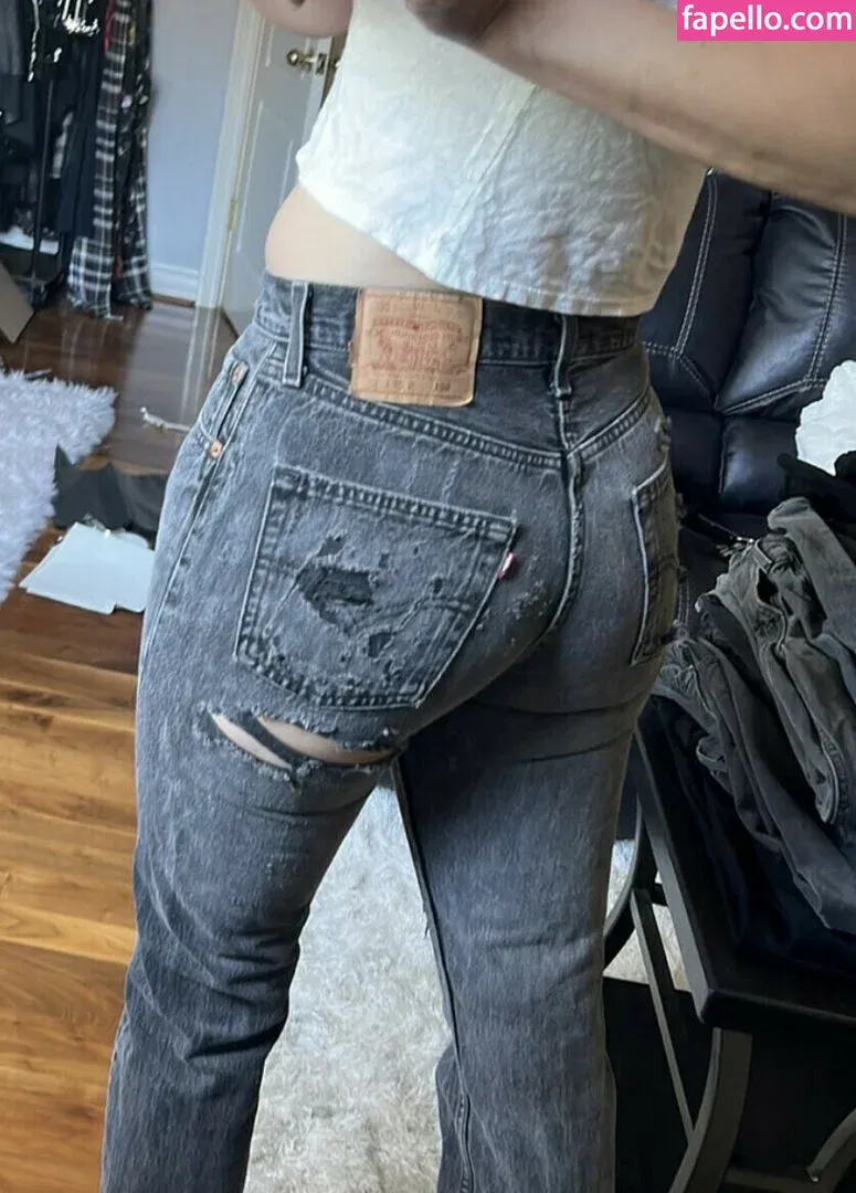 WomenMetal Onlyfans Photo Gallery 